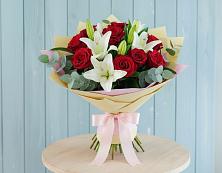 Букет цветов из:  Лилии и Розы во Фрязево