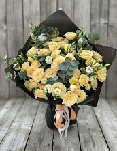 Букет цветов из:  Розы и Лизиантусы во Фрязево