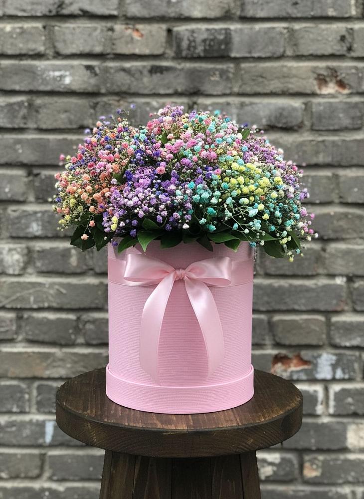 Цветочная композиция из Гипсофила и Розы в шляпной коробке во Фрязево