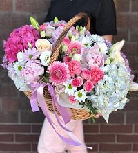 Цветочная композиция из Розы, Хризантемы, Пионы и Лизиантусы в корзине #REPLACE_PRED# Фрязево