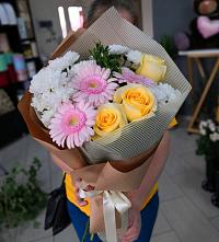 Букет цветов из:  Герберы, Розы и Хризантемы во Фрязево