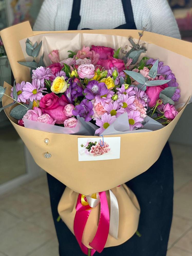 Букет цветов из: Хризантемы, Гвоздики и Альстромерии во Фрязево