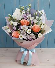 Букет цветов из:  Лизиантусы, Розы, Альстромерии и Гипсофила во Фрязево