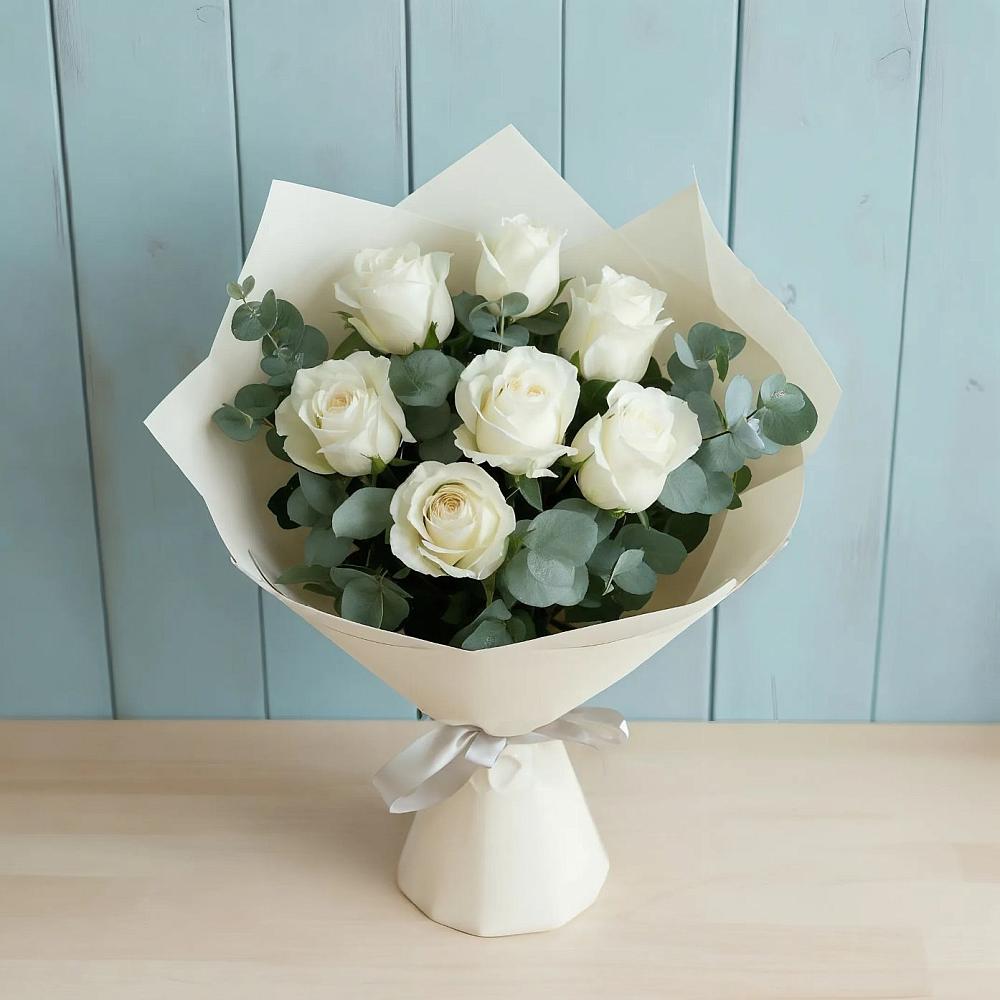 Букет Белые розы в Эвкалипте во Фрязево
