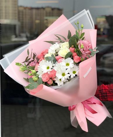 Букет цветов из: Розы, Лизиантусы и Хризантемы во Фрязево