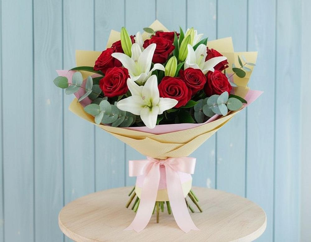 Букет цветов из: Лилии и Розы во Фрязево